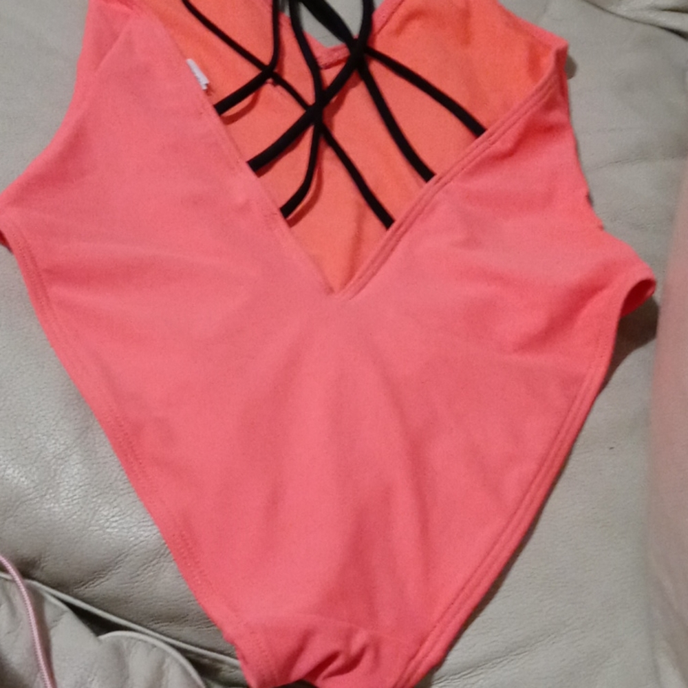 Bathing Suite - Picture 3 of 4